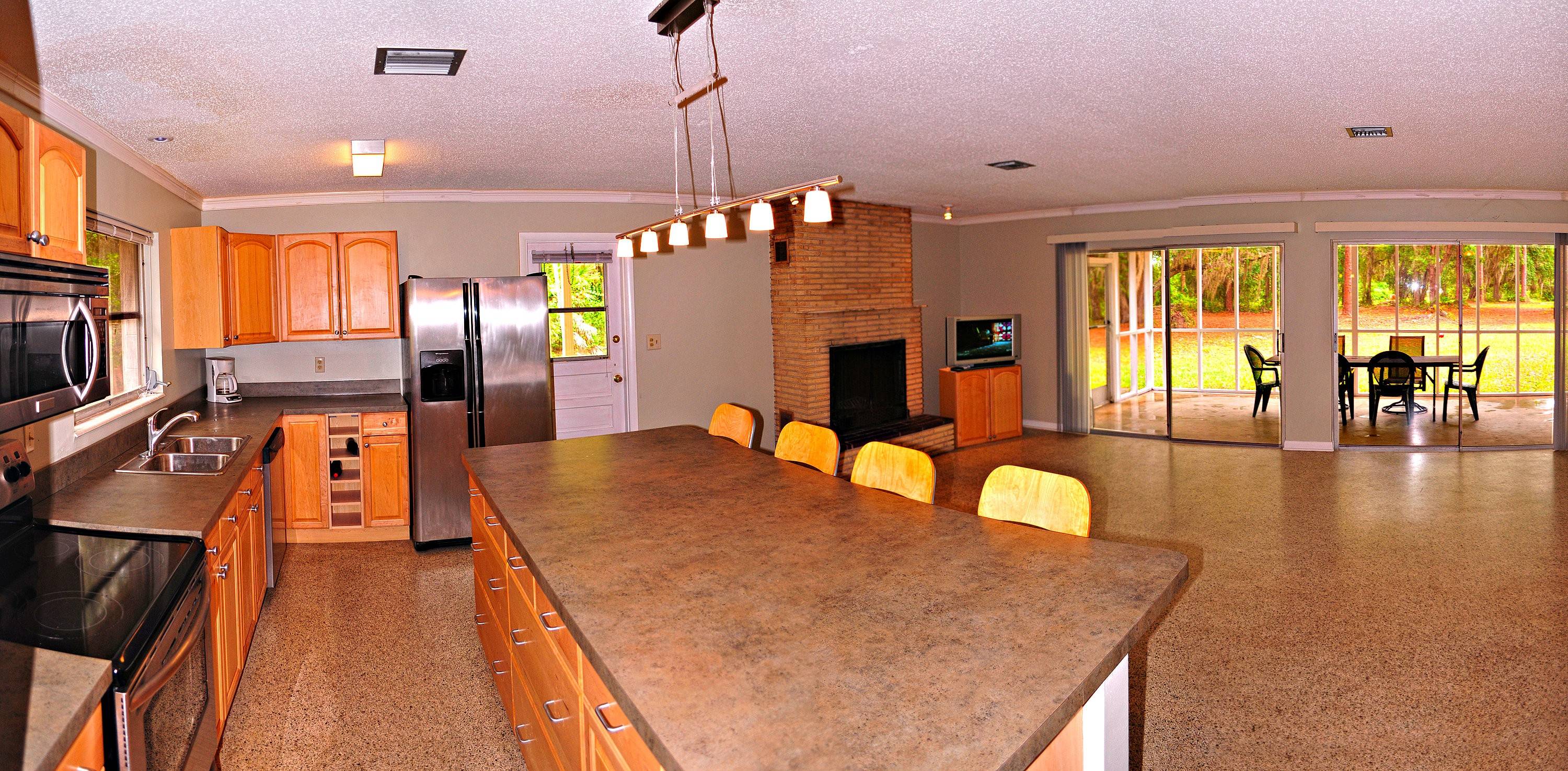 FOR RENT 2535 N NARCOOSSEE RD, SAINT CLOUD, FL